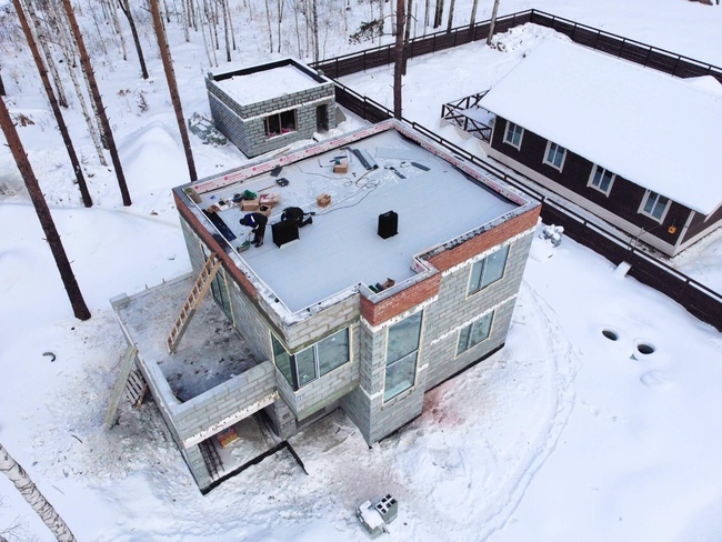 Проварка швов на мембранной кровле